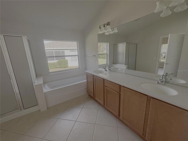 Building Photo - 4194 SW 47th Ct