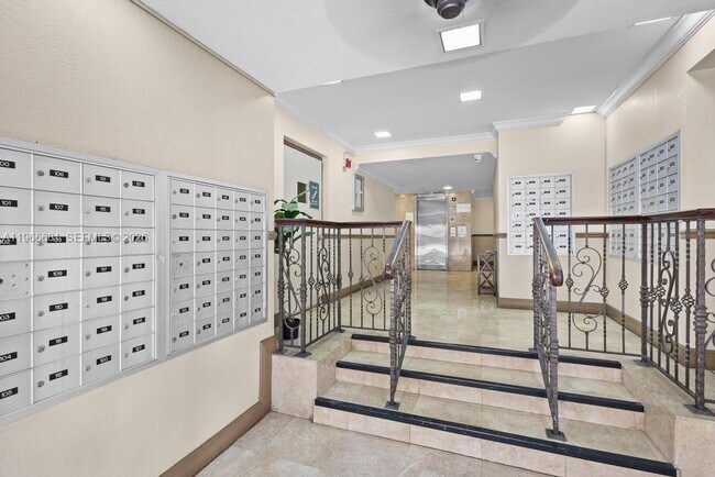 Building Photo - 1800 Sans Souci Blvd