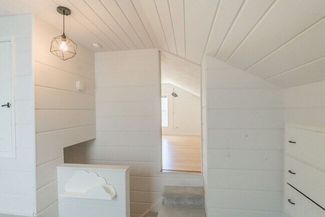 Building Photo - 3Bd/1Ba Seattle House
