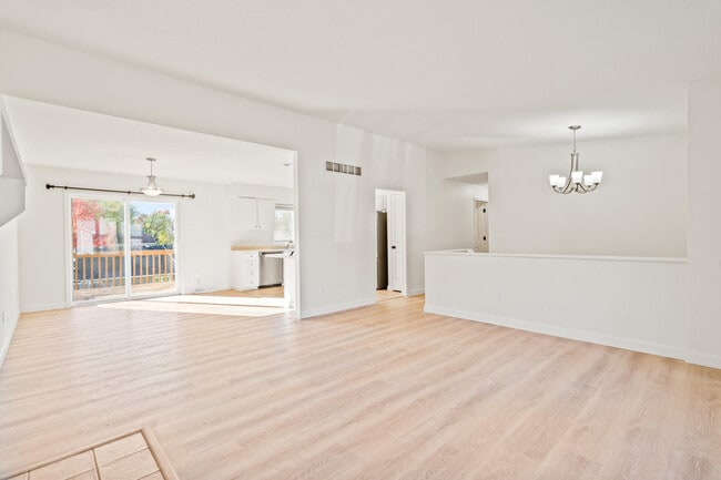 Building Photo - 3608 Teakwood Dr