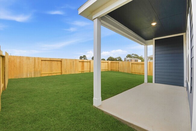 Building Photo - 4011 Ancient Honor Dr