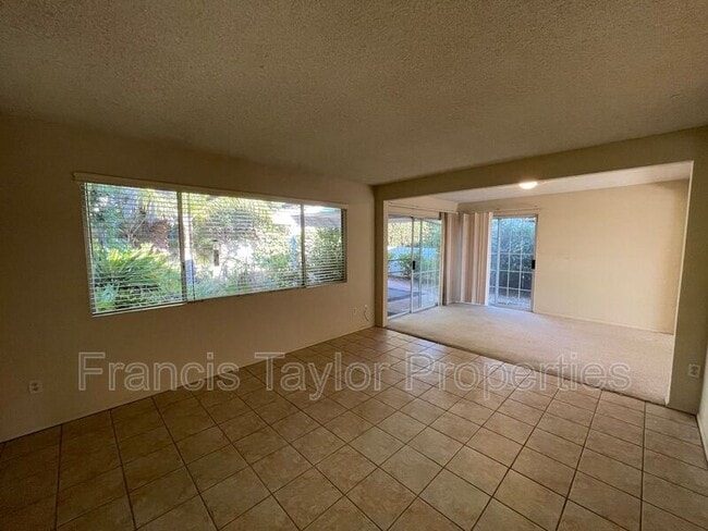 Building Photo - 1762 David Dr