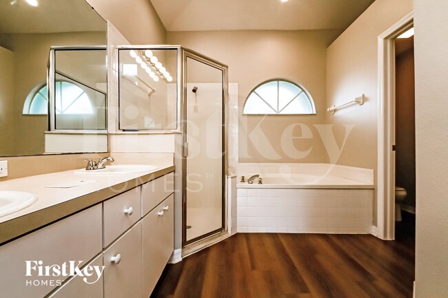 Building Photo - 4413 Winding River Dr