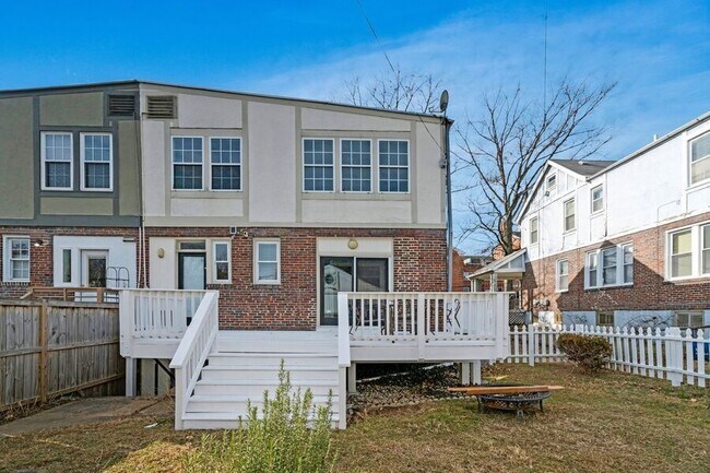 Building Photo - 5309 14th St NW