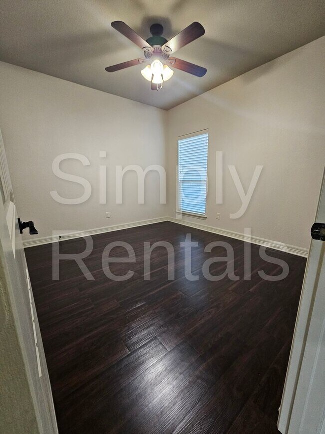 Building Photo - 509 Baylor Dr