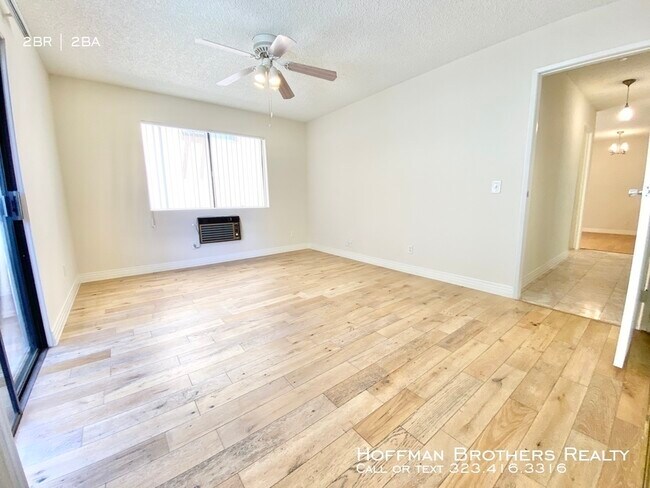 Building Photo - 415 S New Hampshire Ave Los Angeles CA 90020