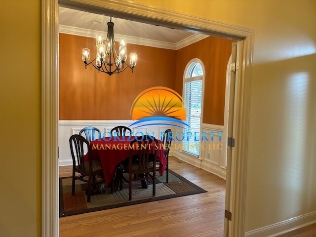 Building Photo - 127 Phantom Dr