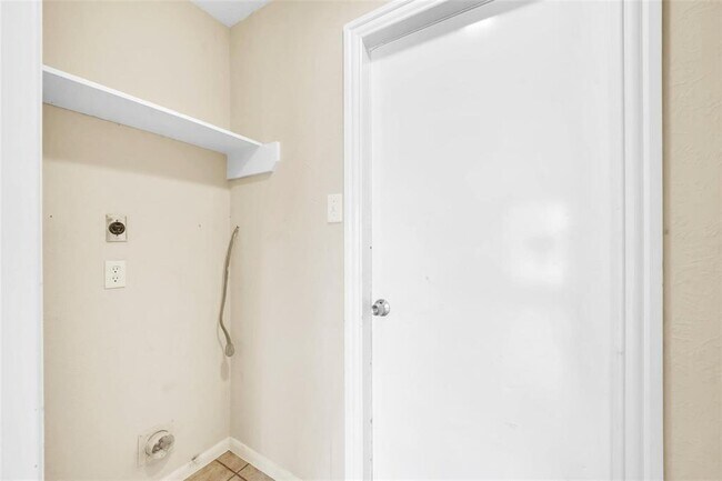 Building Photo - 2955 High Plains Dr