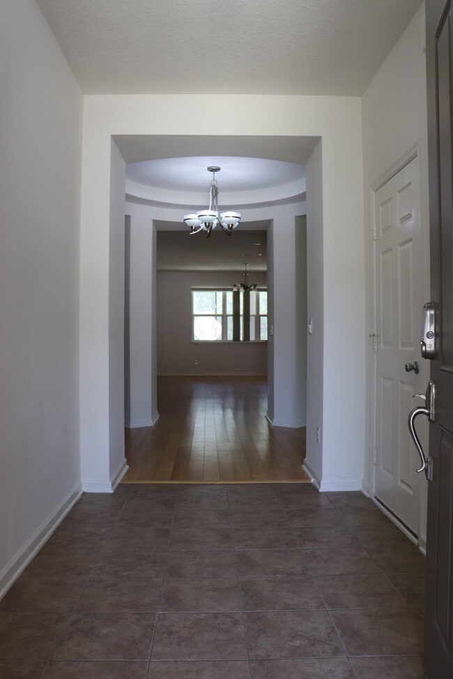 Building Photo - 28 Abacus Ave