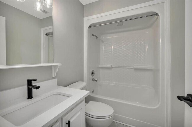 Building Photo - 200 Salt Air Dr