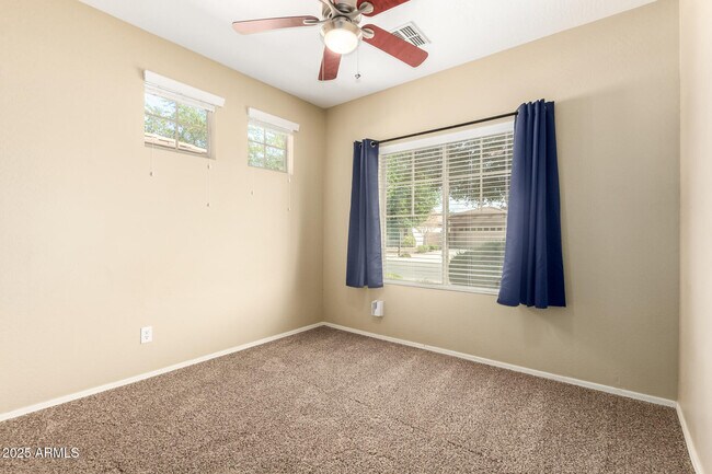 Building Photo - 2806 E Trigger Way