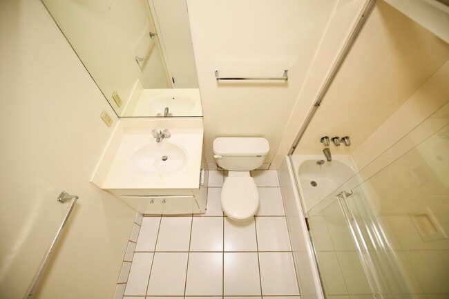 Building Photo - 40 Moss Ave