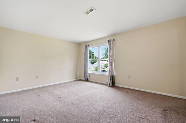 Building Photo - 10205 Balsamwood Dr