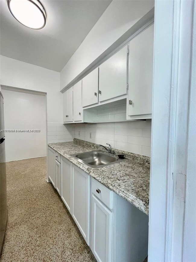 Building Photo - 780 81st St