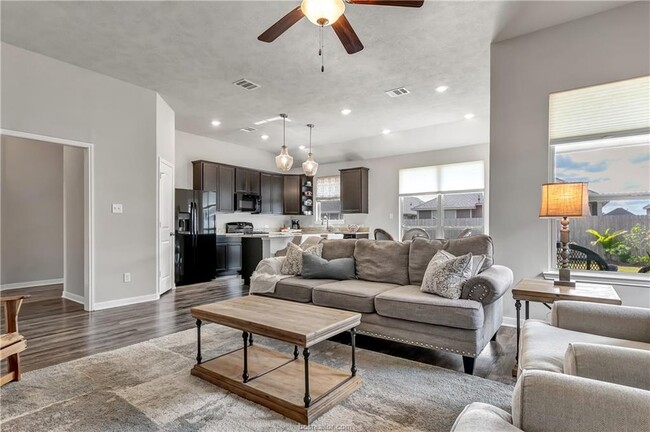 Building Photo - 3863 Still Creek Loop