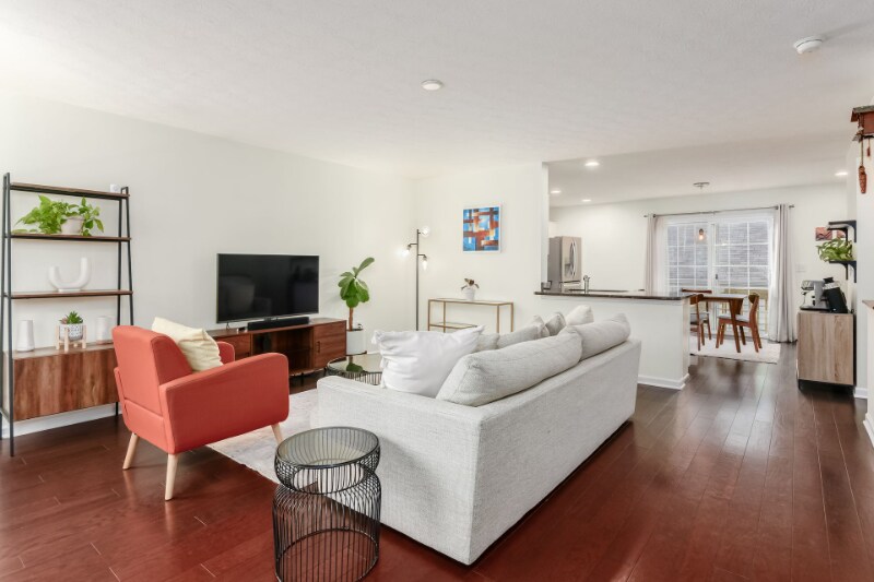 Building Photo - 6177 Needletail Rd