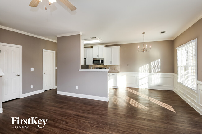 Building Photo - 2019 Barberry Dr