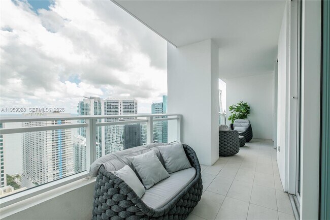 Building Photo - 1080 Brickell Ave