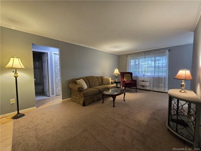 Building Photo - 22 Essex Ct