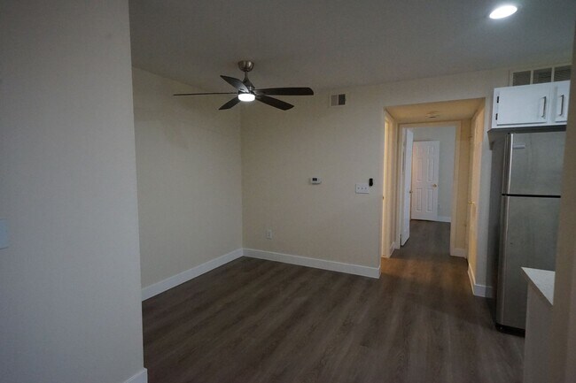 Building Photo - 231 W Horizon Ridge Pkwy