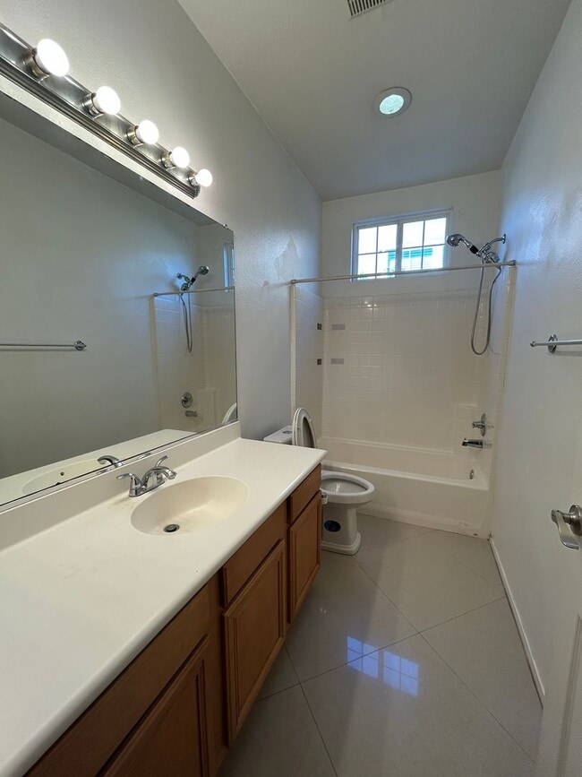 Building Photo - Spacious 5-Bedroom Home with Stunning Views