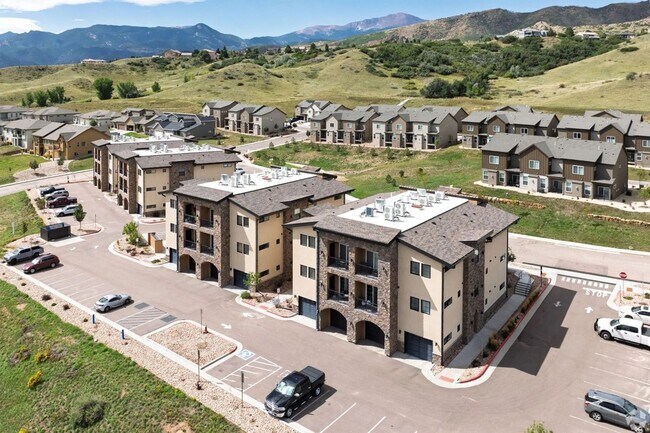 Building Photo - Westside Retreat Near Garden of the Gods | Stylish 1BR with Private Patio on First Floor