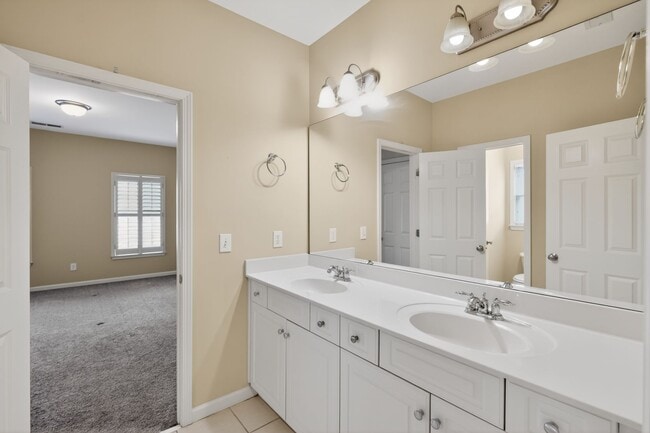 Building Photo - 2979 Gateland Square