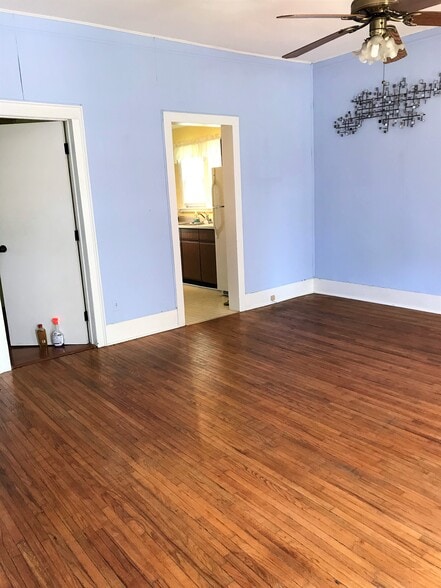 living room - 714 W Carroll St