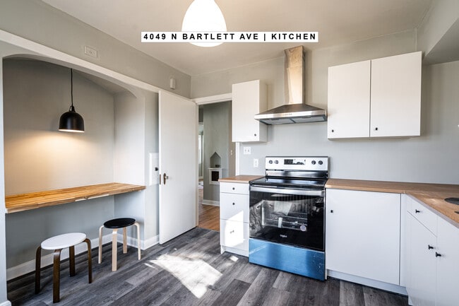 Building Photo - 4049 N Bartlett Ave