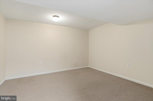 Building Photo - 9708 Locust Hill Dr