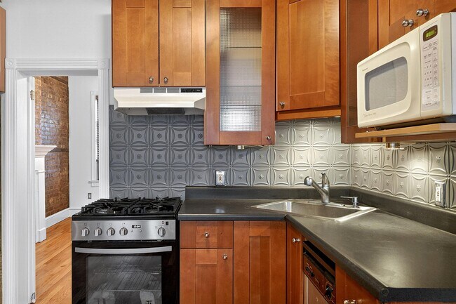 Building Photo - 702 Bloomfield St