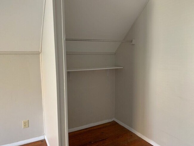 Building Photo - 50% OFF UNTIL 2026!  APPLICATION FEE ONLY ...