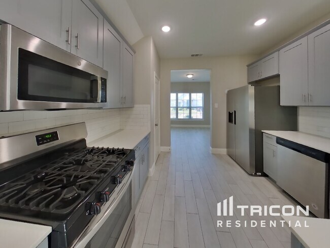 Building Photo - 4240 Calla Dr