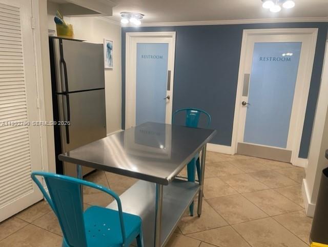 Building Photo - 2900 NE 30th St