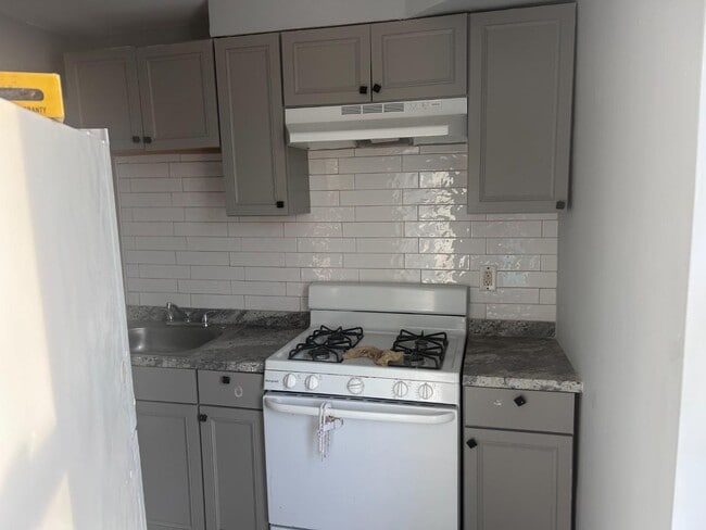 Building Photo - 6731 Haverford Ave