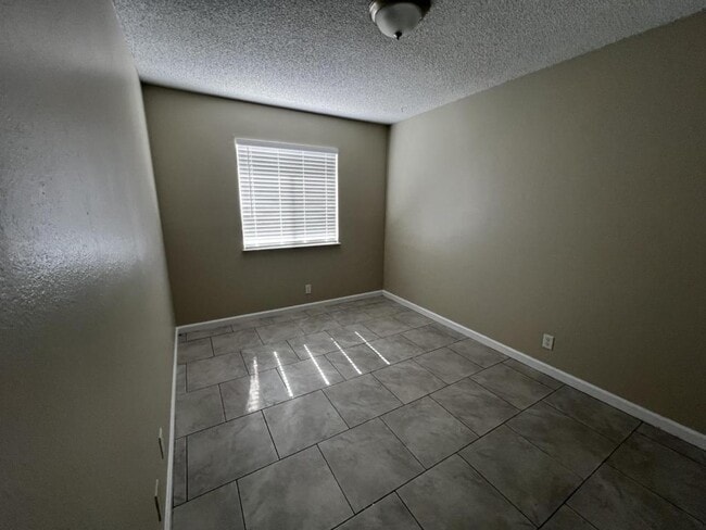 Building Photo - 6941 Appleton Dr