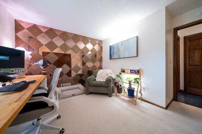 Building Photo - 1581 Woodside Ct NE