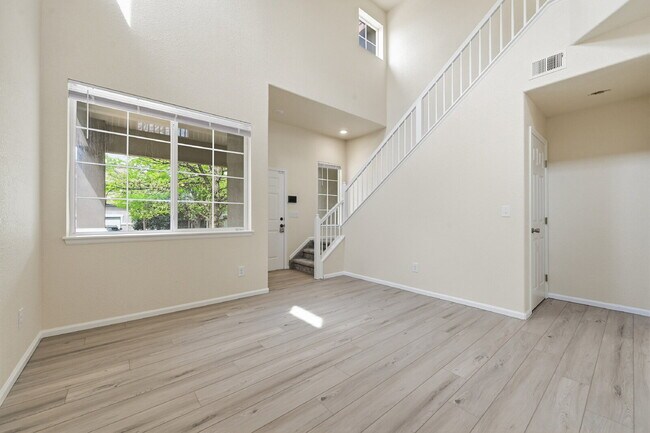 Building Photo - $2,740.95 - 3 Bed, 2 Bath Home in Thornton with Central AC and In Unit Laundry!