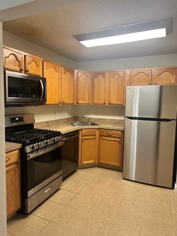 Building Photo - 31 Arapaho Pl