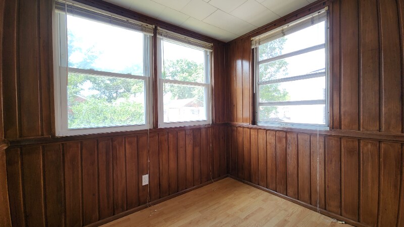 Building Photo - 6328 Sutherland Ave