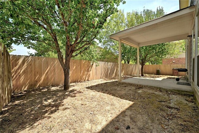 Building Photo - 2049 Rachel Ln