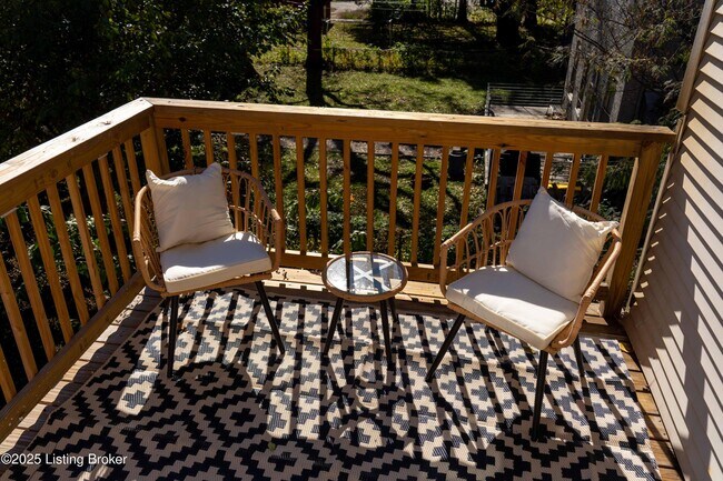 Building Photo - 1135 S 1st St