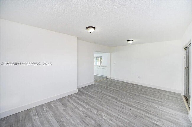 Building Photo - 11950 SW 182nd Terrace