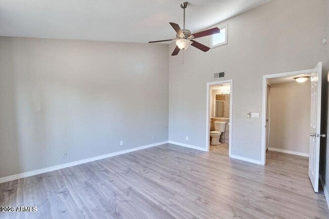 Building Photo - 1402 E Osborn Rd