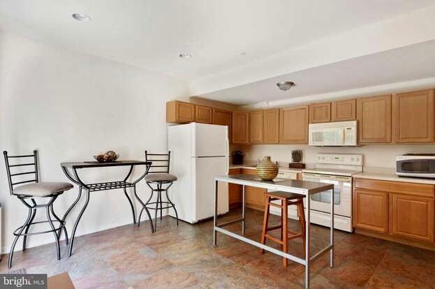 Building Photo - 9813 Hammer Ln