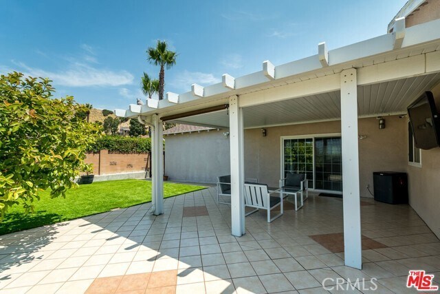 Building Photo - 8471 Vine Valley Dr