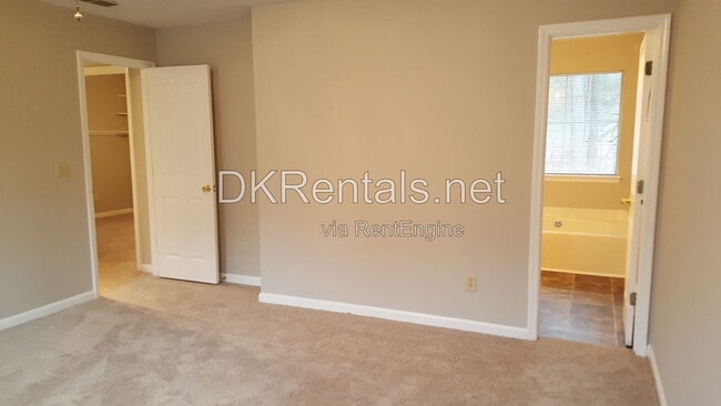 Building Photo - 2160 Denson Ln S W