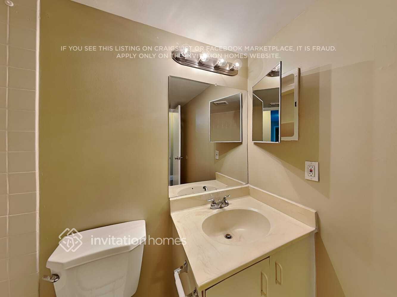 Building Photo - 8761 Wiles Rd