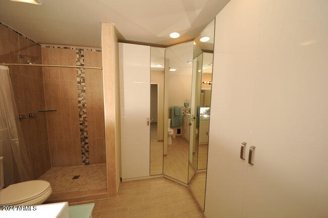 Building Photo - 1320 E Bethany Home Rd