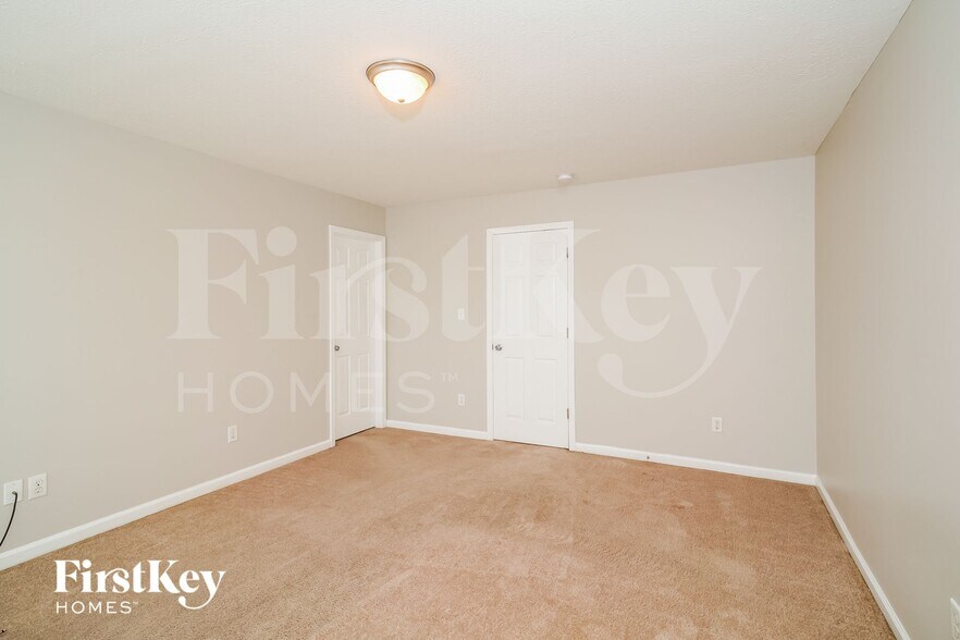 Building Photo - 8123 Fisher Bend Dr